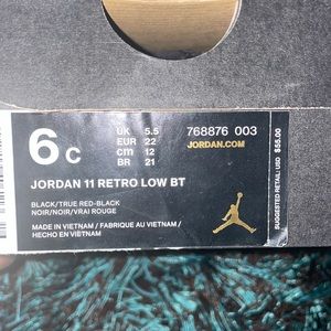 Black retro Jordan’s